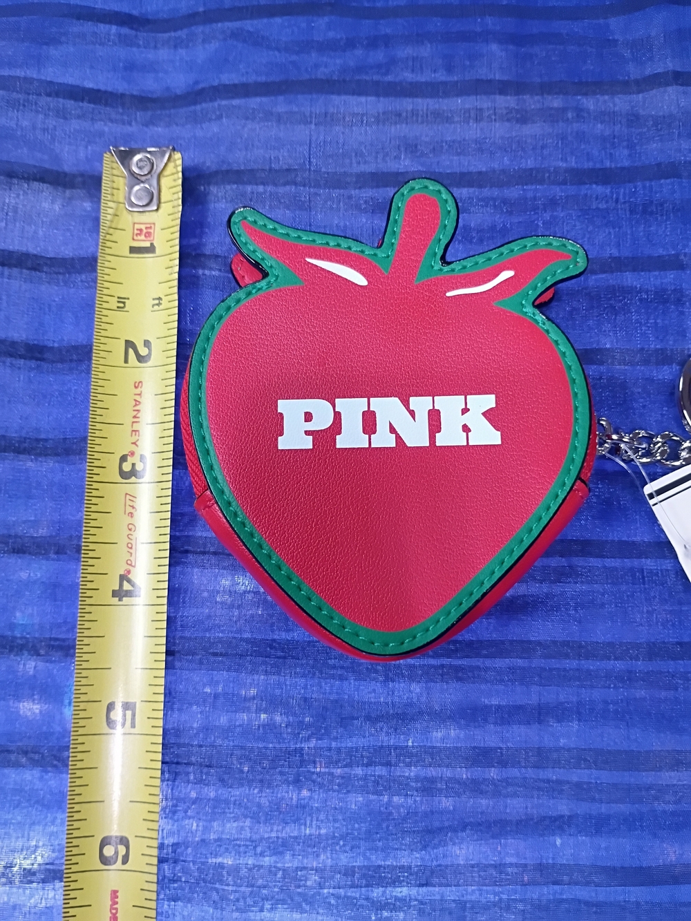 π VICTORIA'S SECRET PINK Strawberry Coin Pouch Keychain - Red with Green Trim - Picture 7 of 7